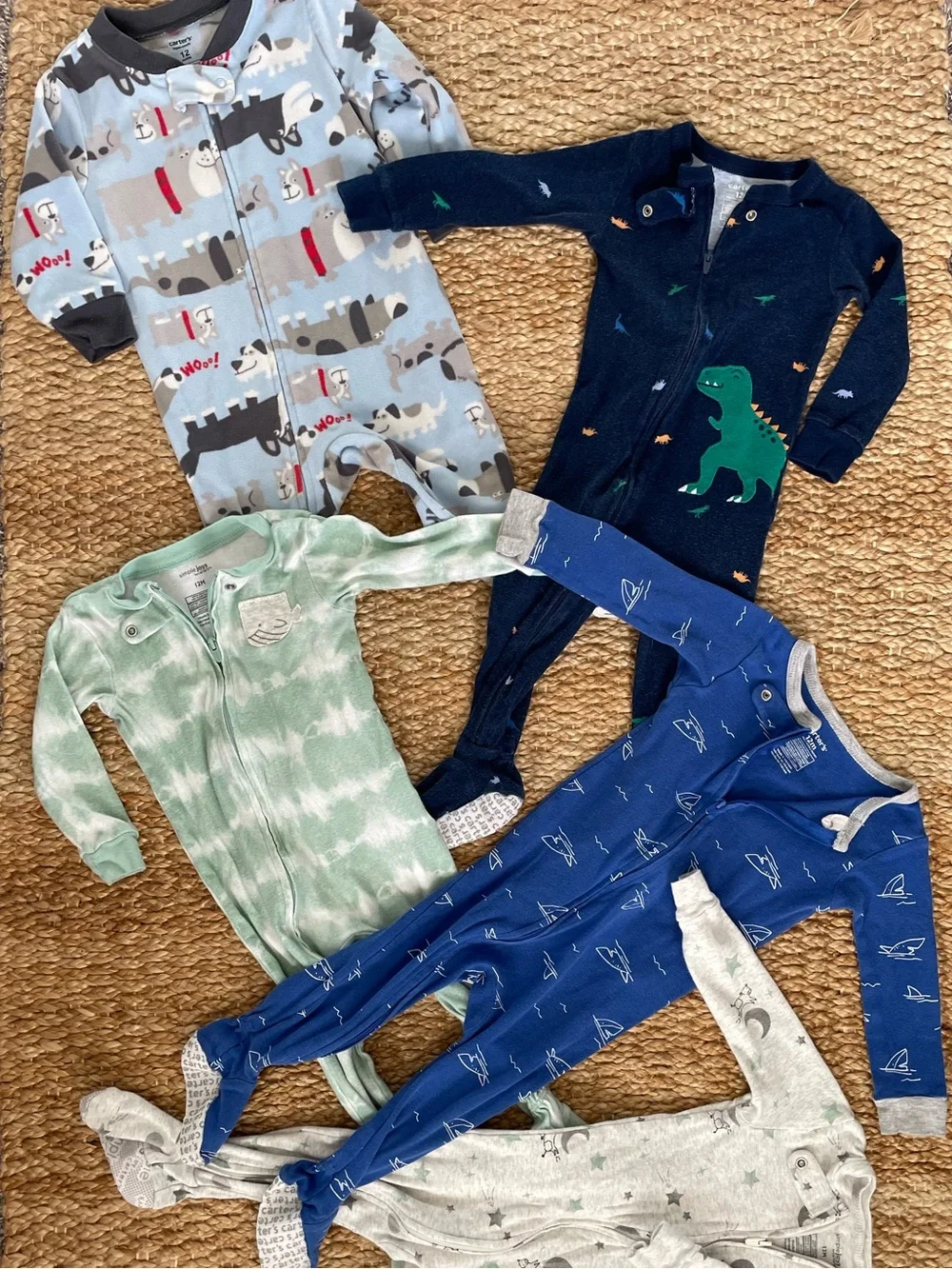 Carter’s Baby Boy 5 Piece Footed Pajamas Lot 12M Sleepwear Casual Cozy